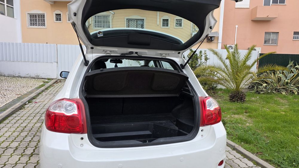 TOYOTA Auris 1.8 HÍBRIDO  2010 caixa automática