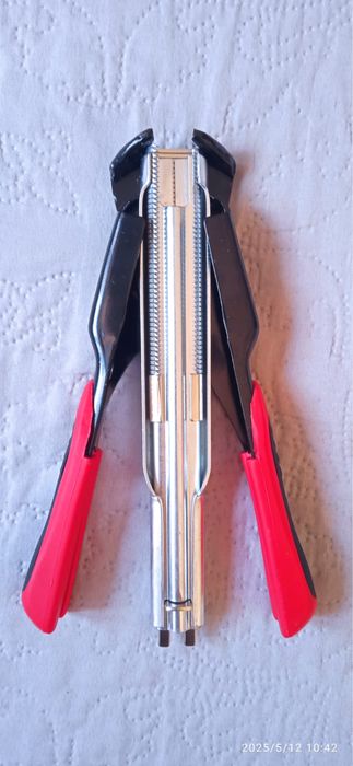 Alicate de anel de cerca de conector de fio, novo nunca usado