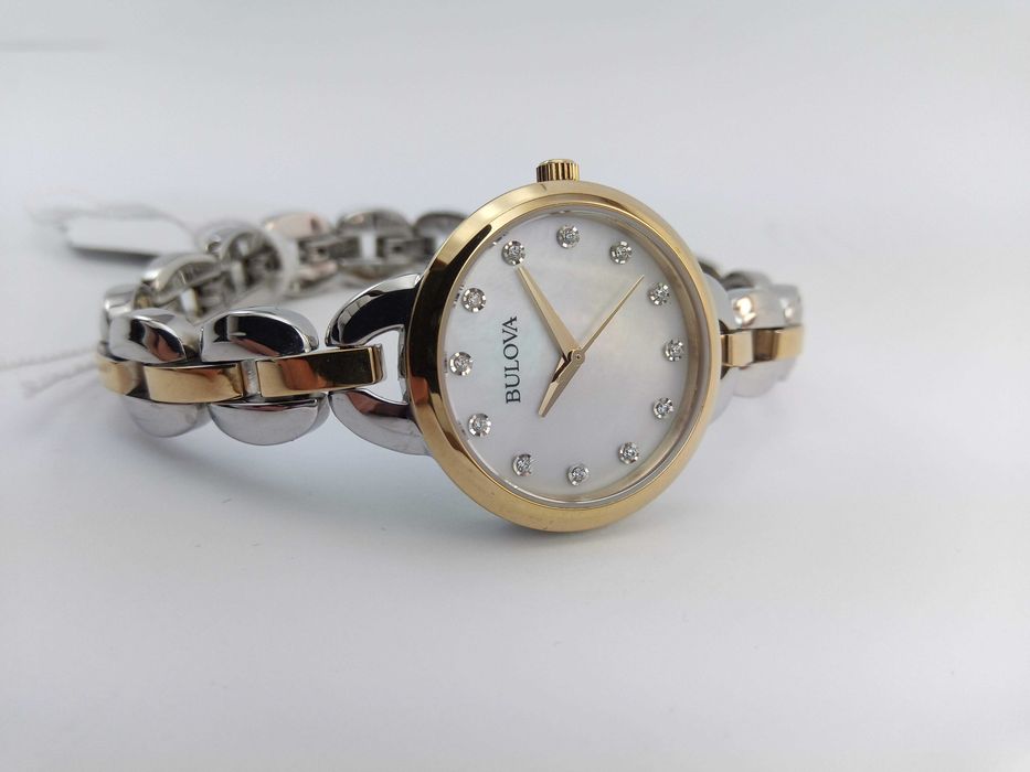 Японские женские часы камни Swarovski, Bulova 98L208 в подарок девушке