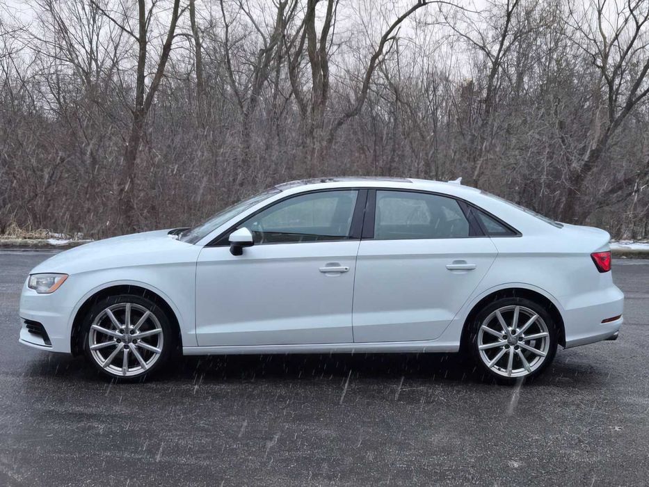 Audi A3      2015