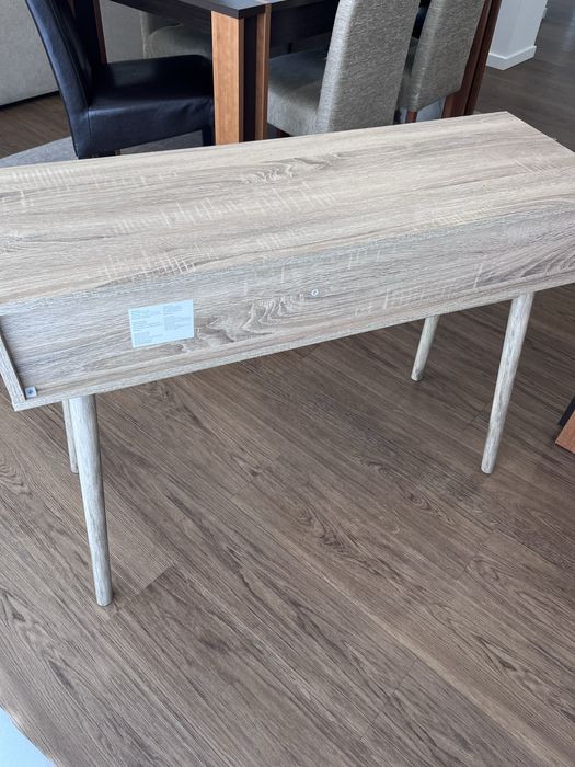 Movel consola para entrada