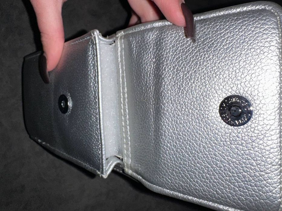 Жіноча сумка-гаманець з ремінцем