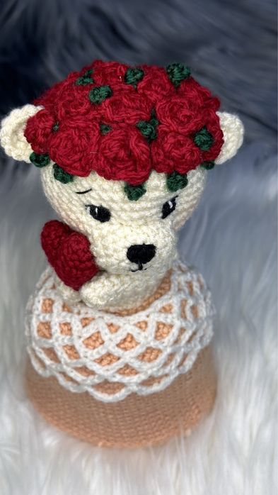 Buquê Reversível em Croché que Vira Urso com Coração