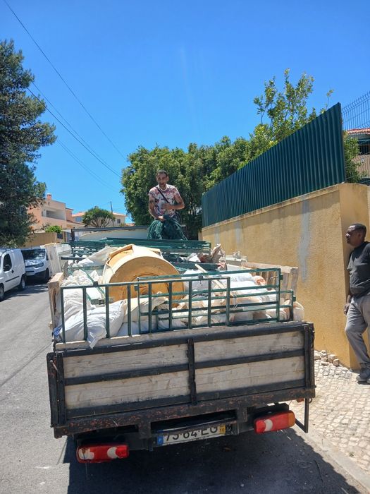 Entulho,Madeira,lixo e demolições