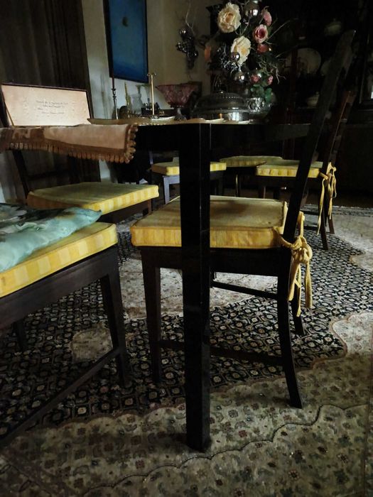 Mesa sala vidro e preta moderna