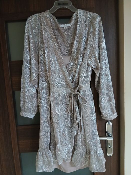 Sukienka blyszczaca  na wiele okazji