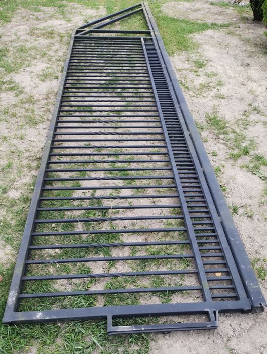 Brama rozsuwana+ fyrtka