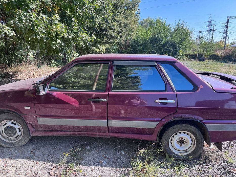 Продам стекла на ВАЗ 2115