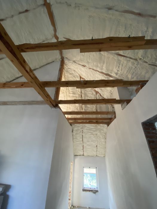 Утеплення піною. пінополіуретаном. ППУ. Поліуретаном. Ангарів