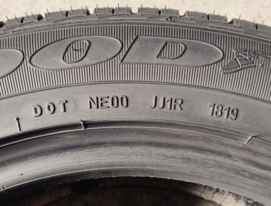 Шини літні R17 225/55 Good Year Excellence Run Flat
