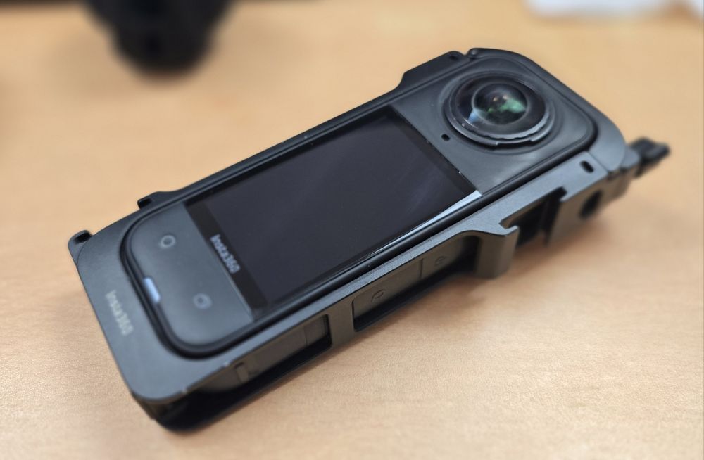 Insta360 X5 8K 360 Essentials Bundle + EXTRAS originais