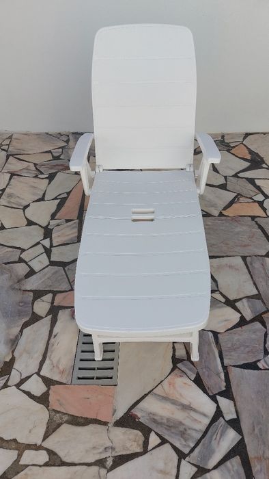 4 Esperssigadeiras  novas piscina/jardim