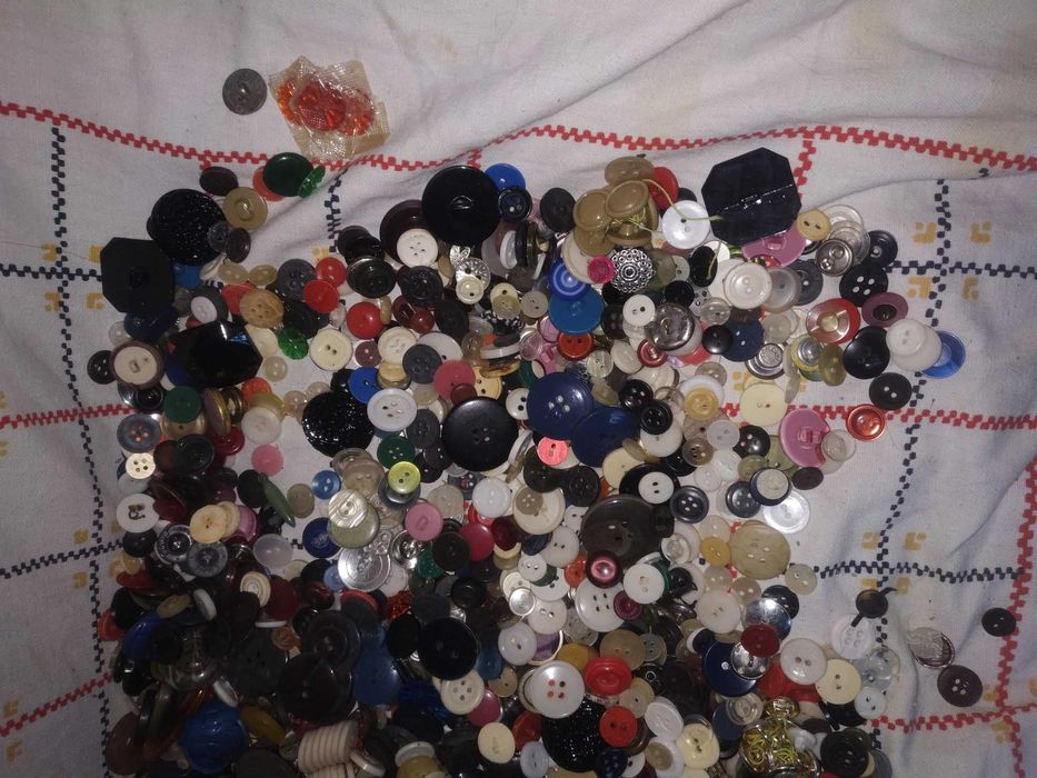 Пуговицы гудзики 1 лотом