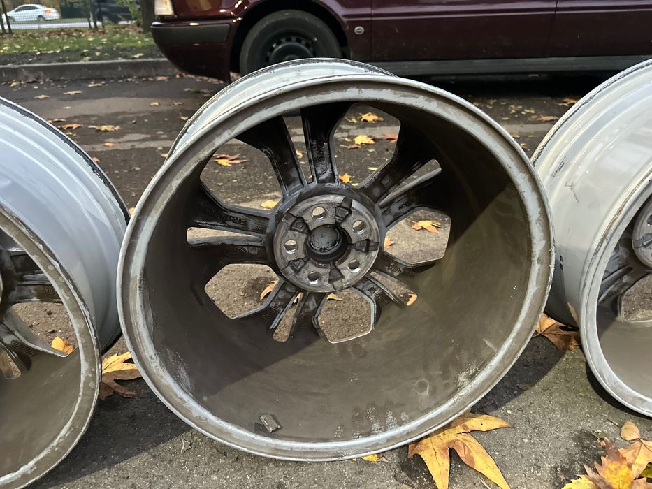 Оригінальні диски Land Rover 18” з датчиками TPMS