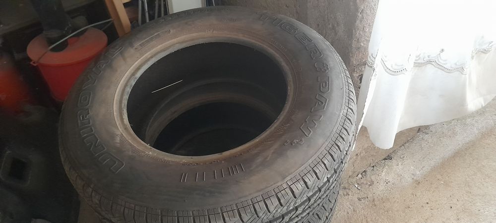 Pneus 225 / 70 r15