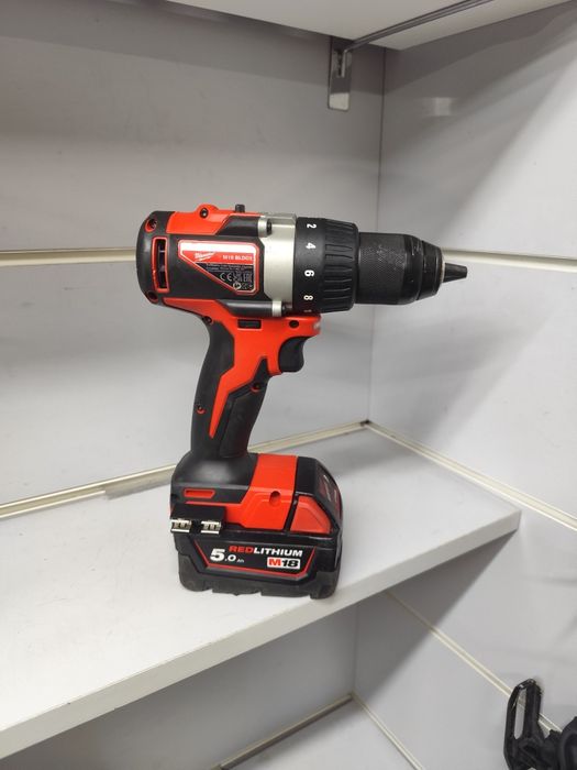 Milwaukee M18 BLDD2 безщітковий акумуляторний шуруповерт Мілвоке оригінал