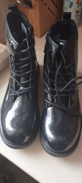 Лакові черевички