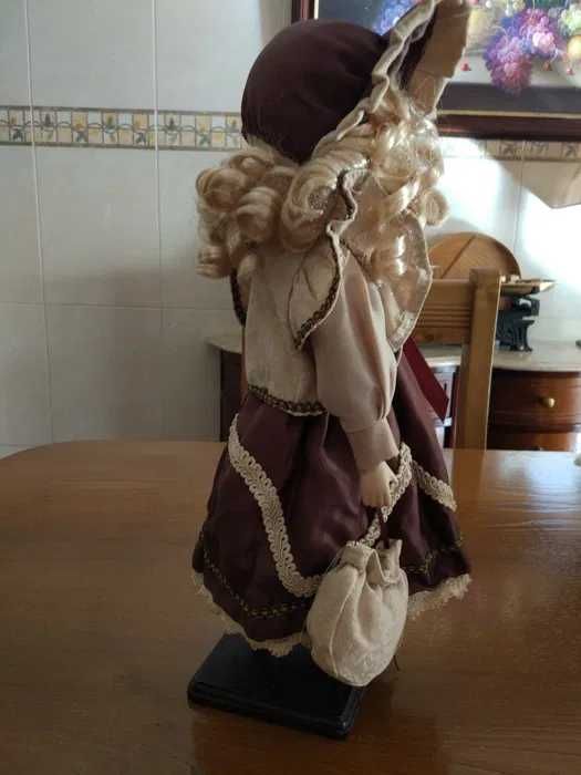 Bonecas em porcelana
