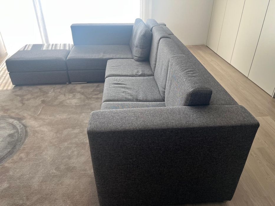 Sofá com chaise longue