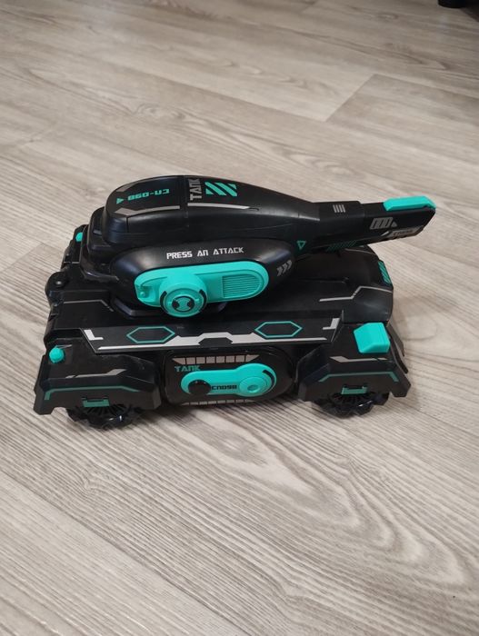 Продам танк на радиоуправлении