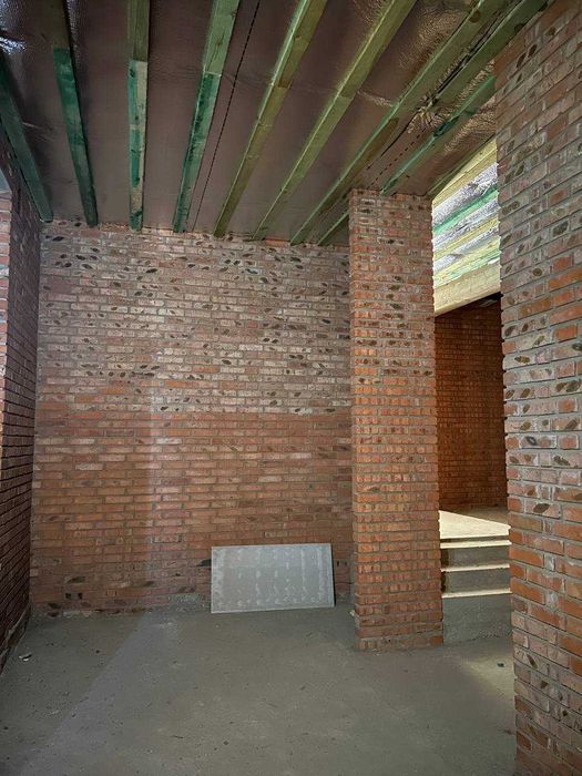 Продаж окремого комерційного об'єкту з власною ділянкою!