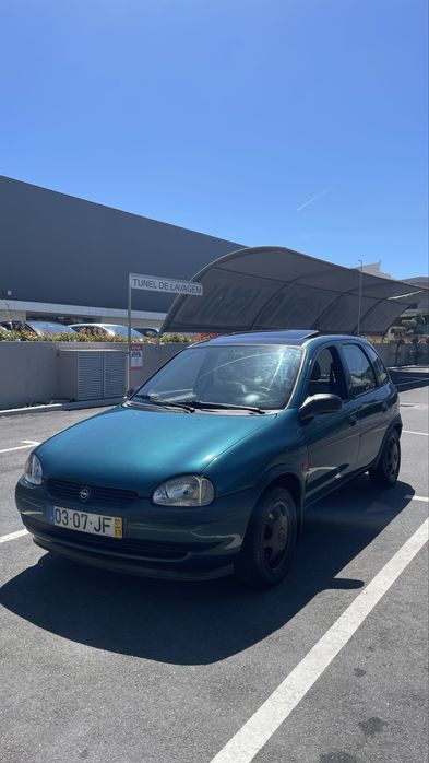 Opel Corsa ECO teto solar