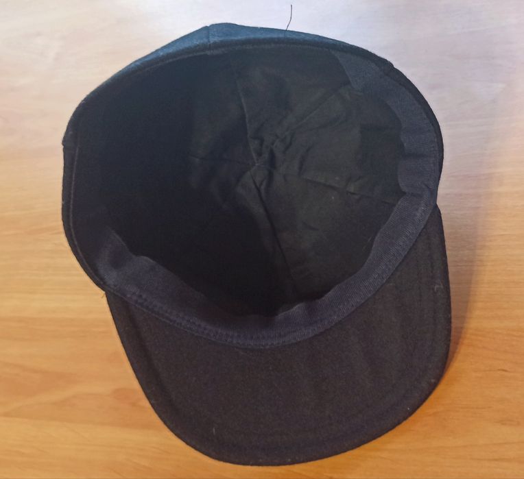 Jesienna czapka z daszkiem