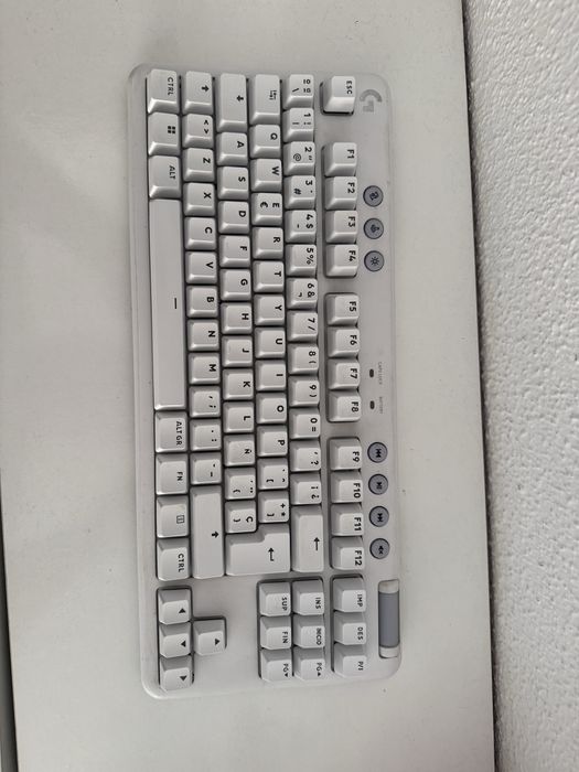 Teclado mecanico Logitech G715