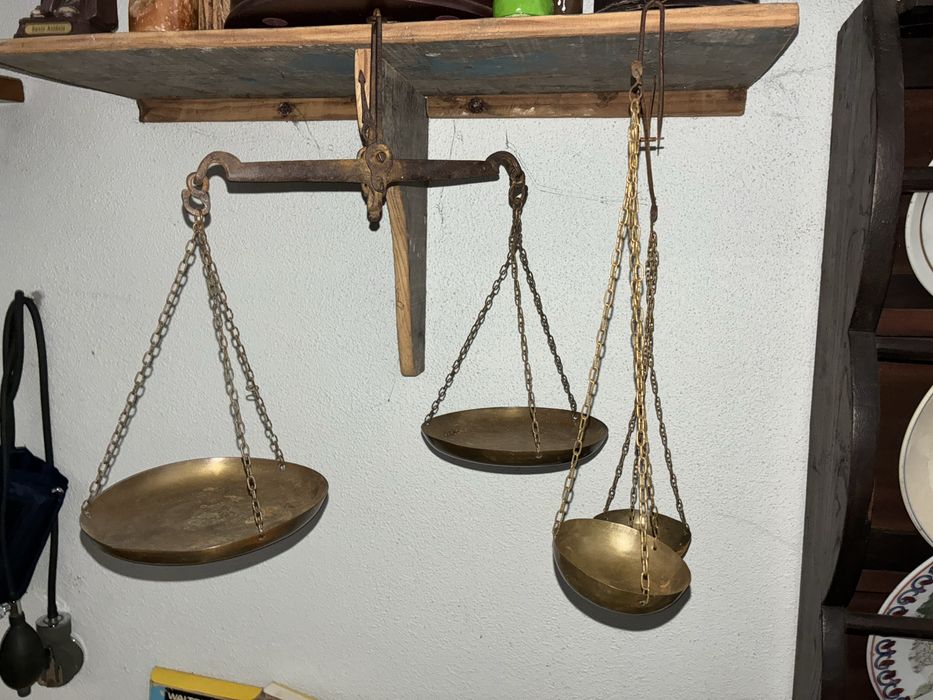 Balanças antigas