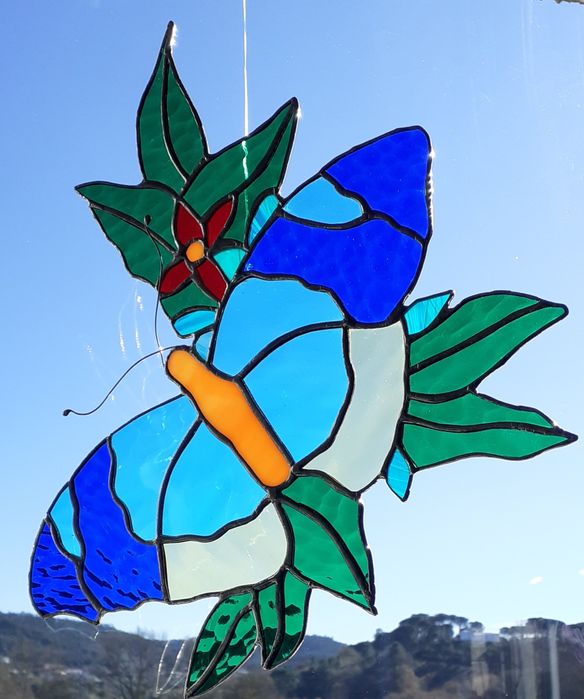 Borboleta em vitral. 27 cm