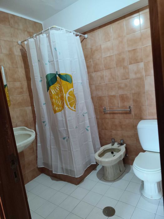 Quartos e Suite na Av. Sá Carneiro, Bragança