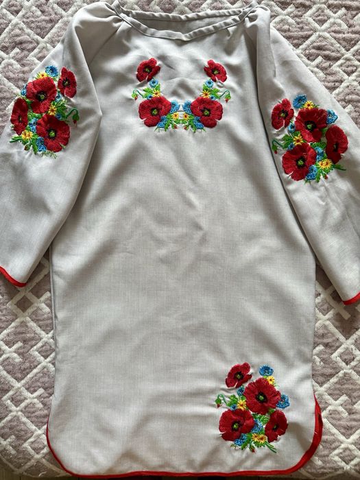 Продам сукню-вишиванку