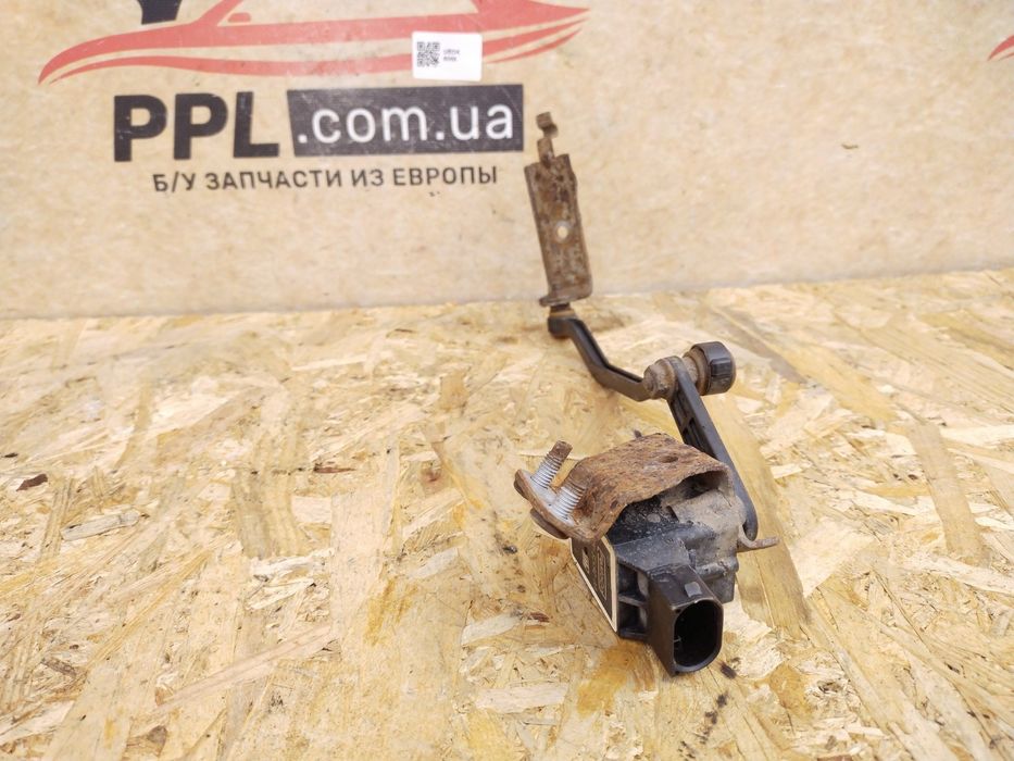 Volvo XC70 07-16 Датчик положения кузова передний левый 7G9N-3C438-AA