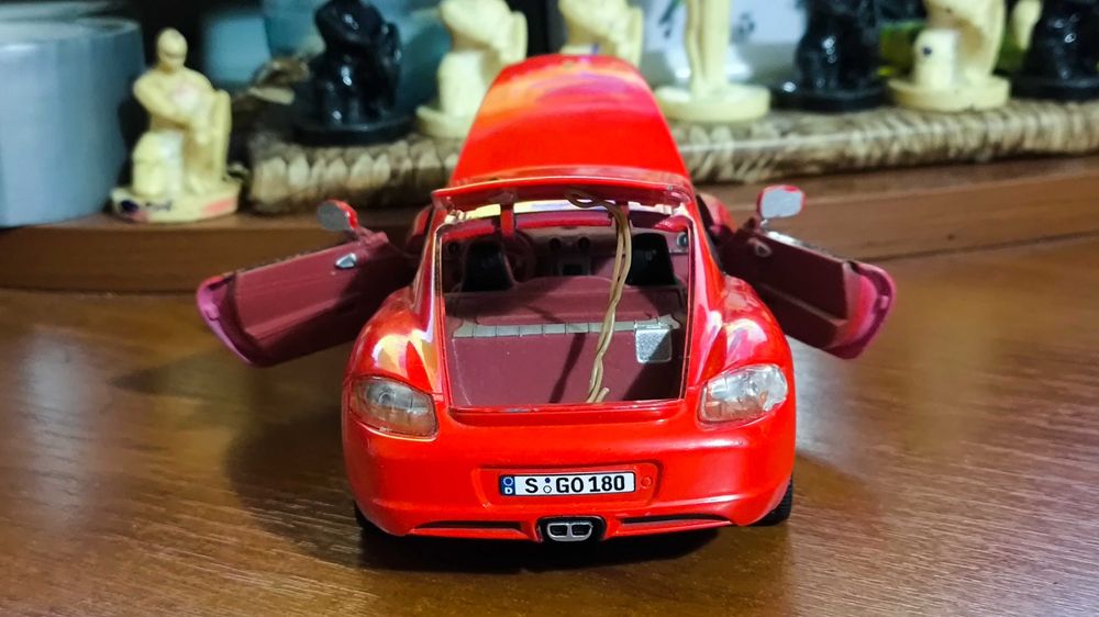 Машинка Porsche Cayman S 1/24 Hongwell