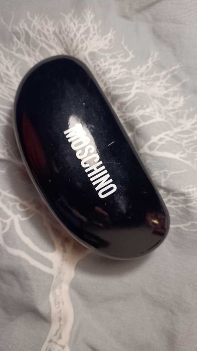 etui na okulary MOSCHINO, czarne, ekskluzywne, oryginał, wysyłka gratis