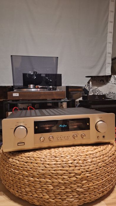 ACCUPHASE E 211   wzmacniacz