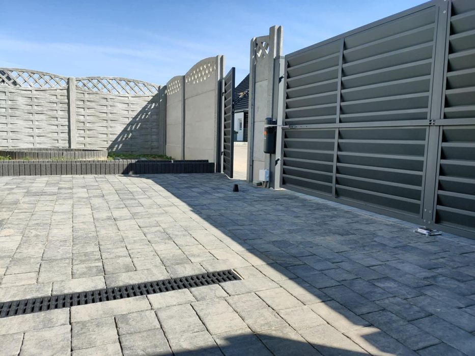 Wykończenia wnętrz -kostka brukowa - usługi budowlane