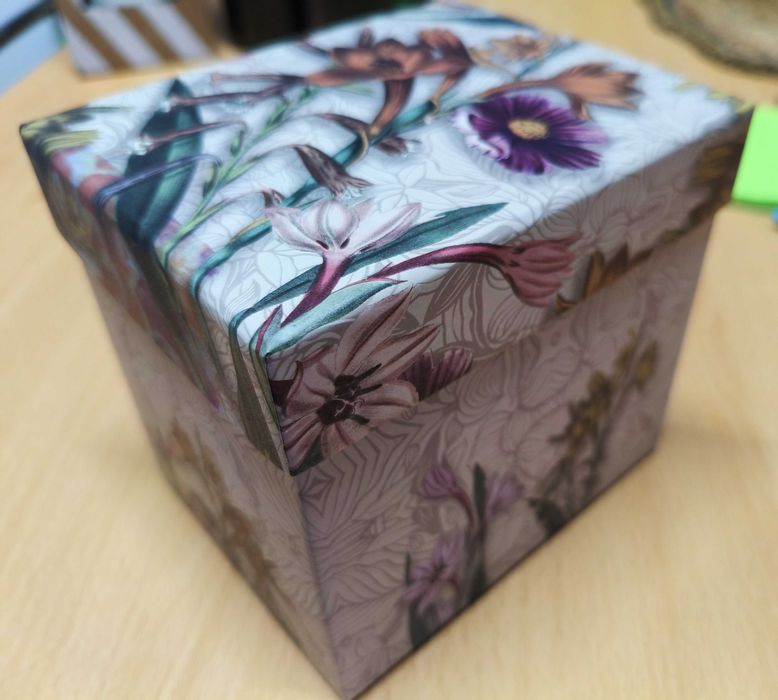 Caneca Maku Flores436680969684275201