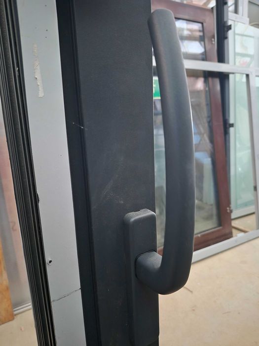 Drzwi aluminiowe tarasowe przesuwne różne.
