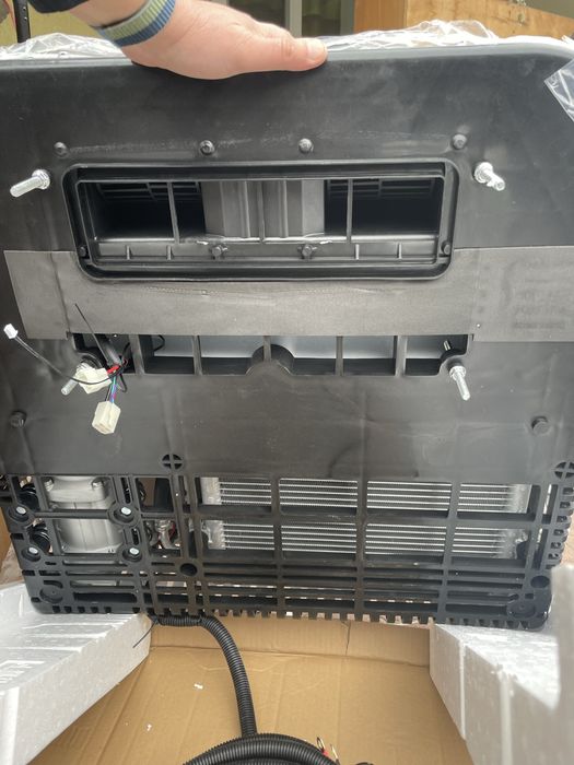 Автомобільний стояночний кондиціонер, автокондиціонер 12в 24в