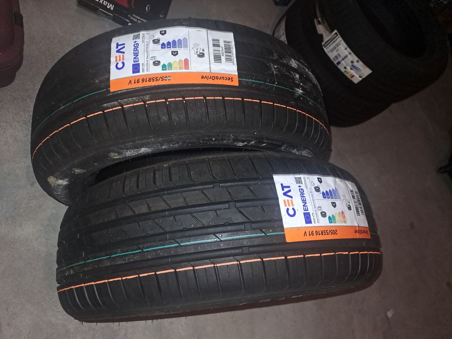 Par de Pneus CEAT SecuraDrive (205/55 R16 91V) – NOVOS, SEM USO,  ÚLTIMOS DOIS, ANO DE FABRICO 0924