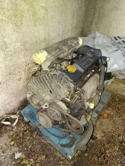 Vendo motor impecável opel corsa b com caixa de velocidade ou sem caixa de velocidade, bom estado.

Favor contacta a mensagem escrita. Obrigado