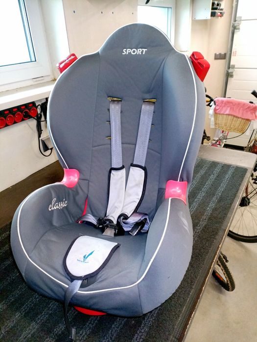 Fotelik samochodowy CARETERO 9-25kg