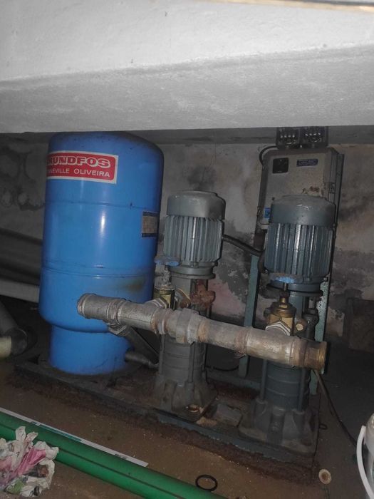 Grupo de pressão – 2 bombas + vaso de expansão + quadro elétrico