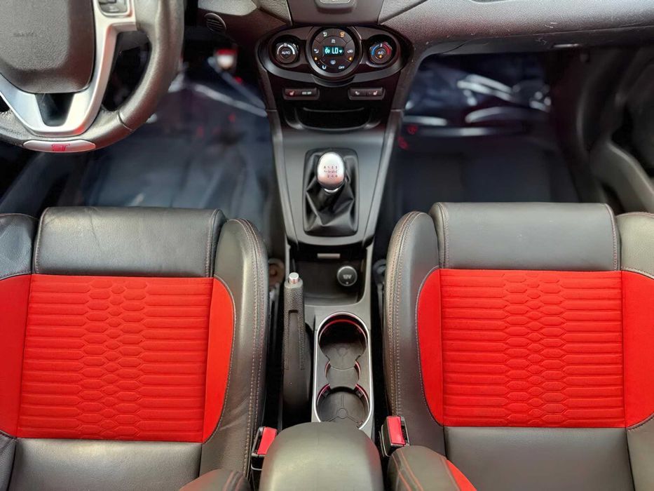 Ford Fiesta Titanium      2016