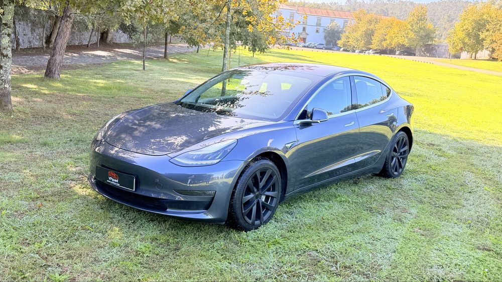 Tesla model 3 long range