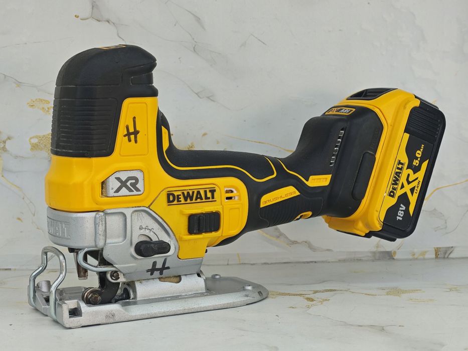 Wyrzynarka dewalt dcs335 akumulatorowa 5 0ah