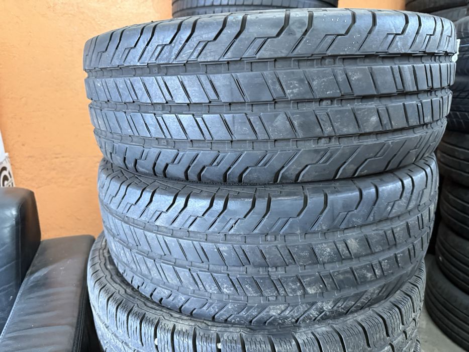 2xContinental 235 65r16c., 2022 8.3mm