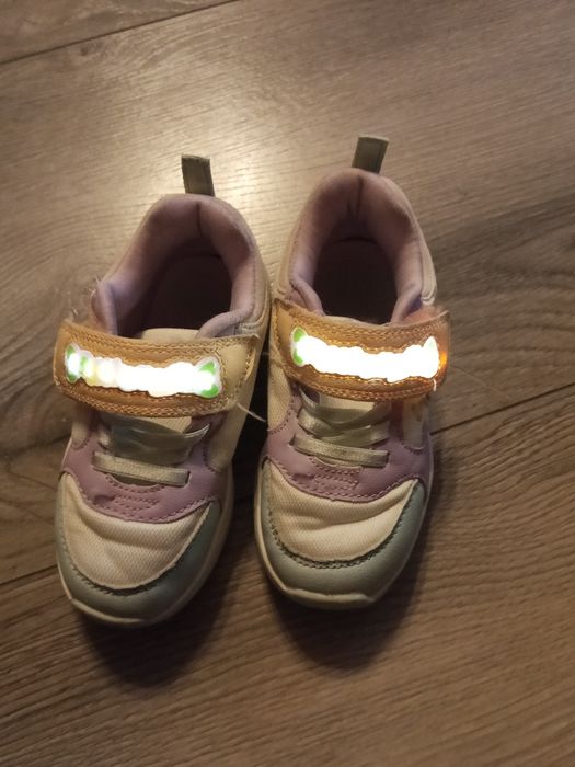 Buty na dziewczynkę rozmiar 24