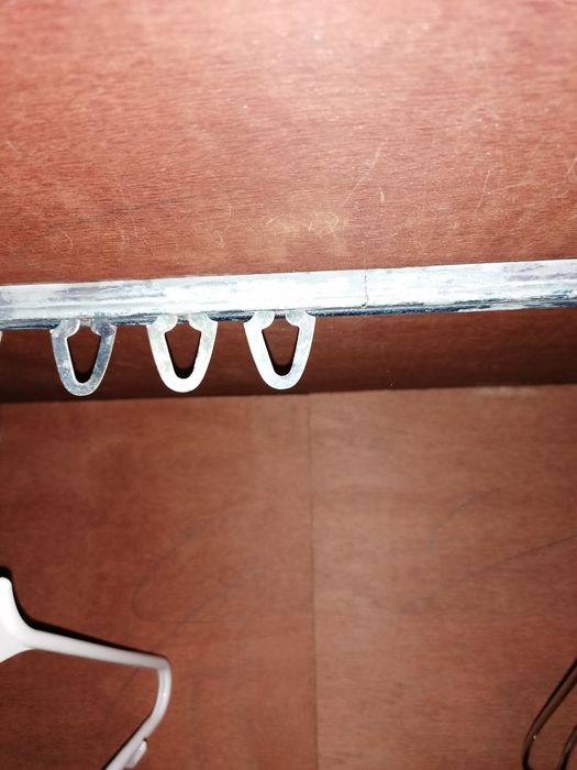 Guarda Fatos com 3 porta madeira